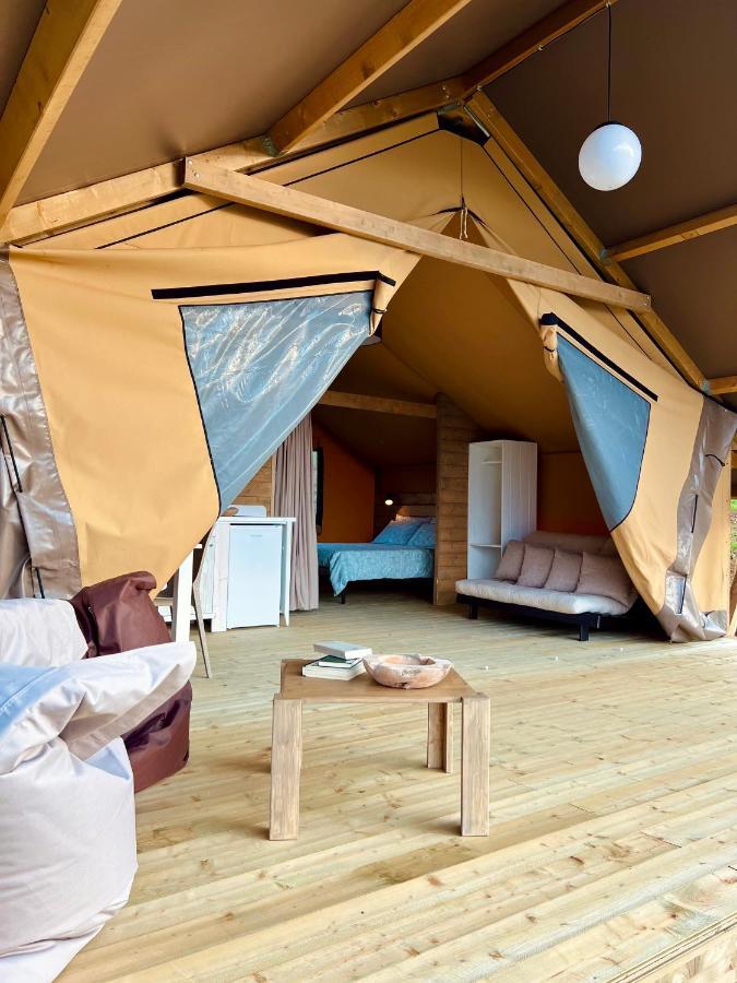 Glamping Grancia Hotel โกรเซตโต ภายนอก รูปภาพ