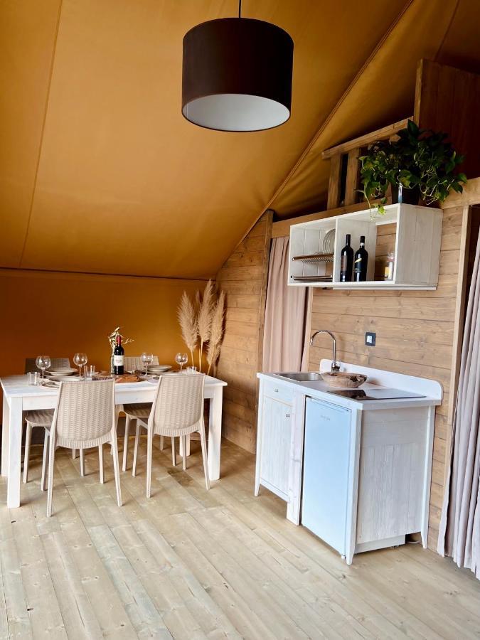 Glamping Grancia Hotel โกรเซตโต ภายนอก รูปภาพ