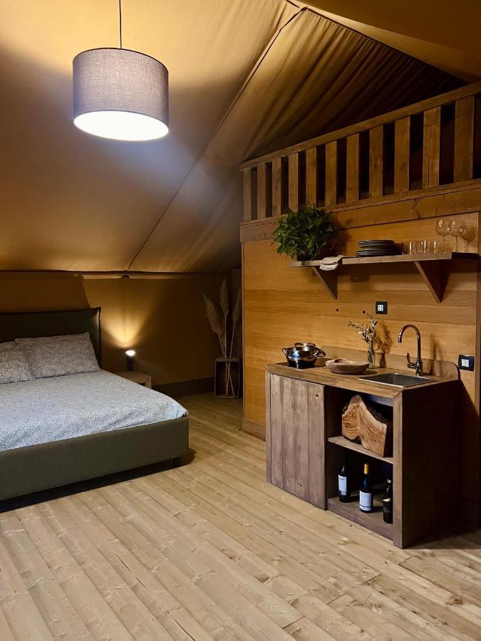 Glamping Grancia Hotel โกรเซตโต ภายนอก รูปภาพ