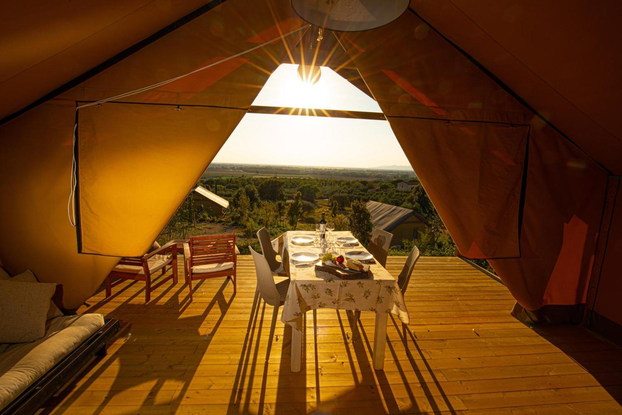 Glamping Grancia Hotel โกรเซตโต ภายนอก รูปภาพ